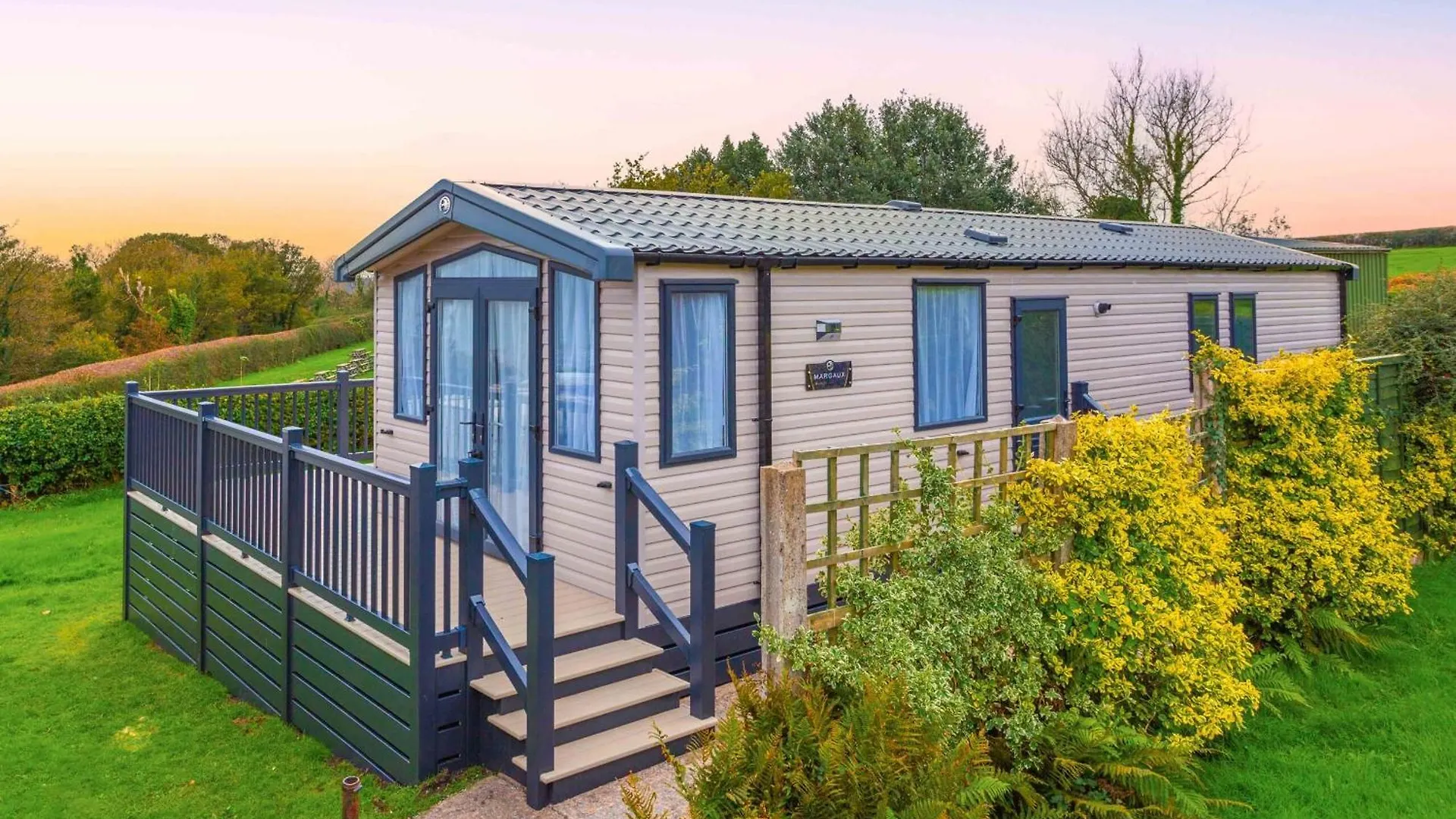 The Ivy Cottage Caravan Swansea