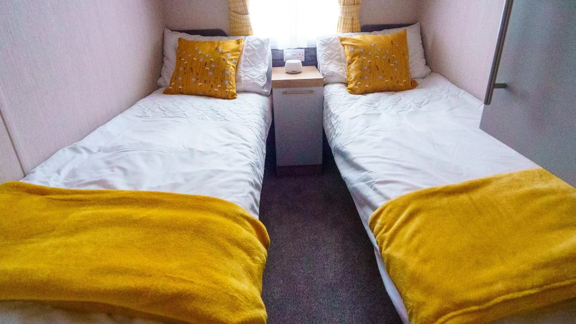 The Ivy Cottage Caravan Swansea Campsite